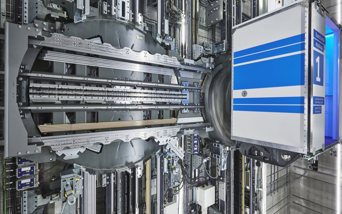 5个难得一见的电梯,横竖都能运行