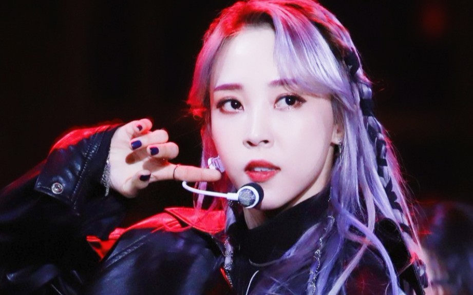 【文星伊】人间扳手玟总惊艳名场面,被姬圈扛把子在线掰弯,来看看什么