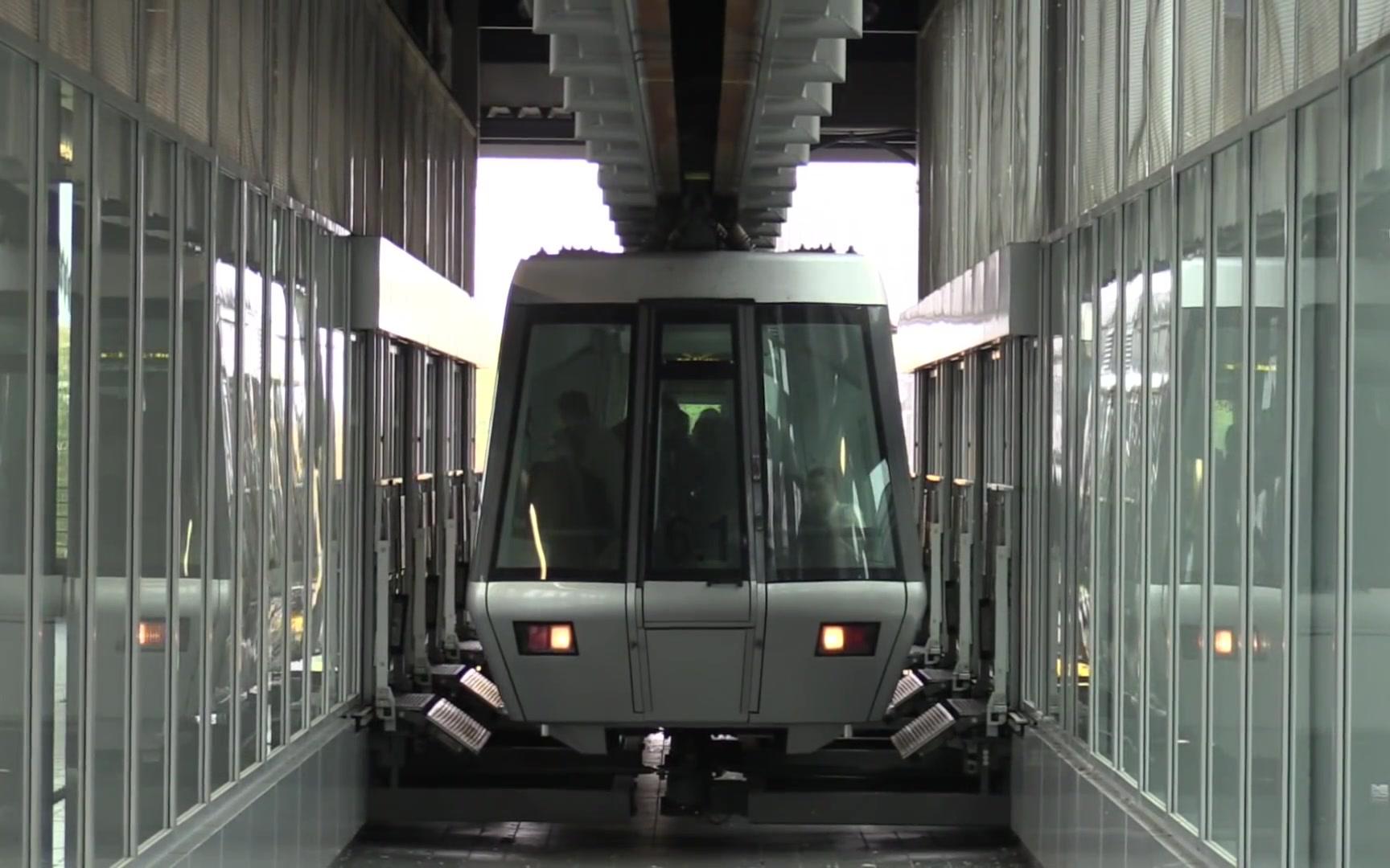 德国 杜塞尔多夫国际机场 空中列车