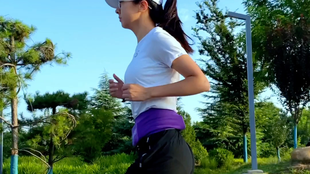 慢跑的配速多少合适?#跑步 #运动女孩 #晨跑打卡