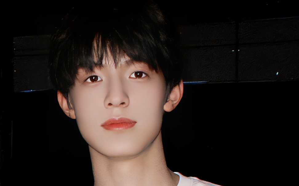 【张泽禹】16岁男高竟让人在妈粉和女友粉中间反复横跳,一起来欣赏