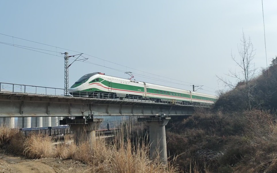 【襄渝铁路】时速156km/h "ad钙"飞驰在襄渝线上 · d193次列车高速
