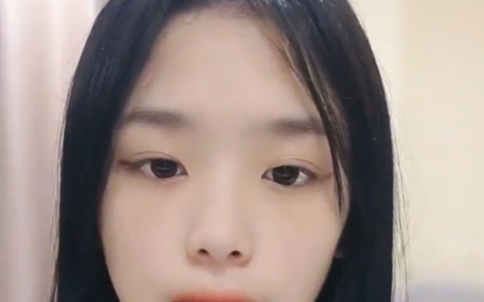 舞蹈特长生张婉莹罗智莹同学