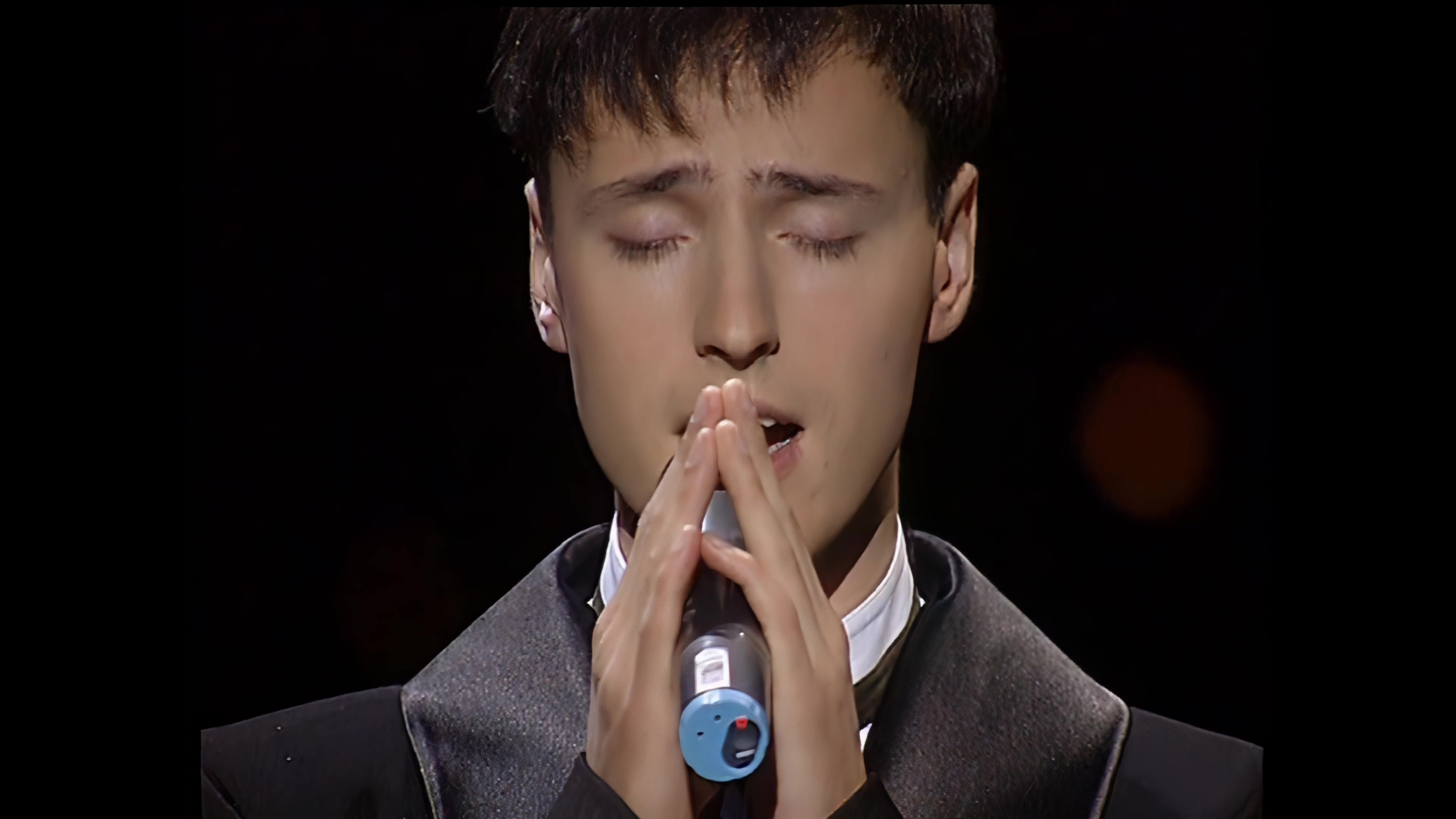 【4k修复】vitas 维塔斯 自弹自唱《万福玛利亚》 2003年 我母亲的歌