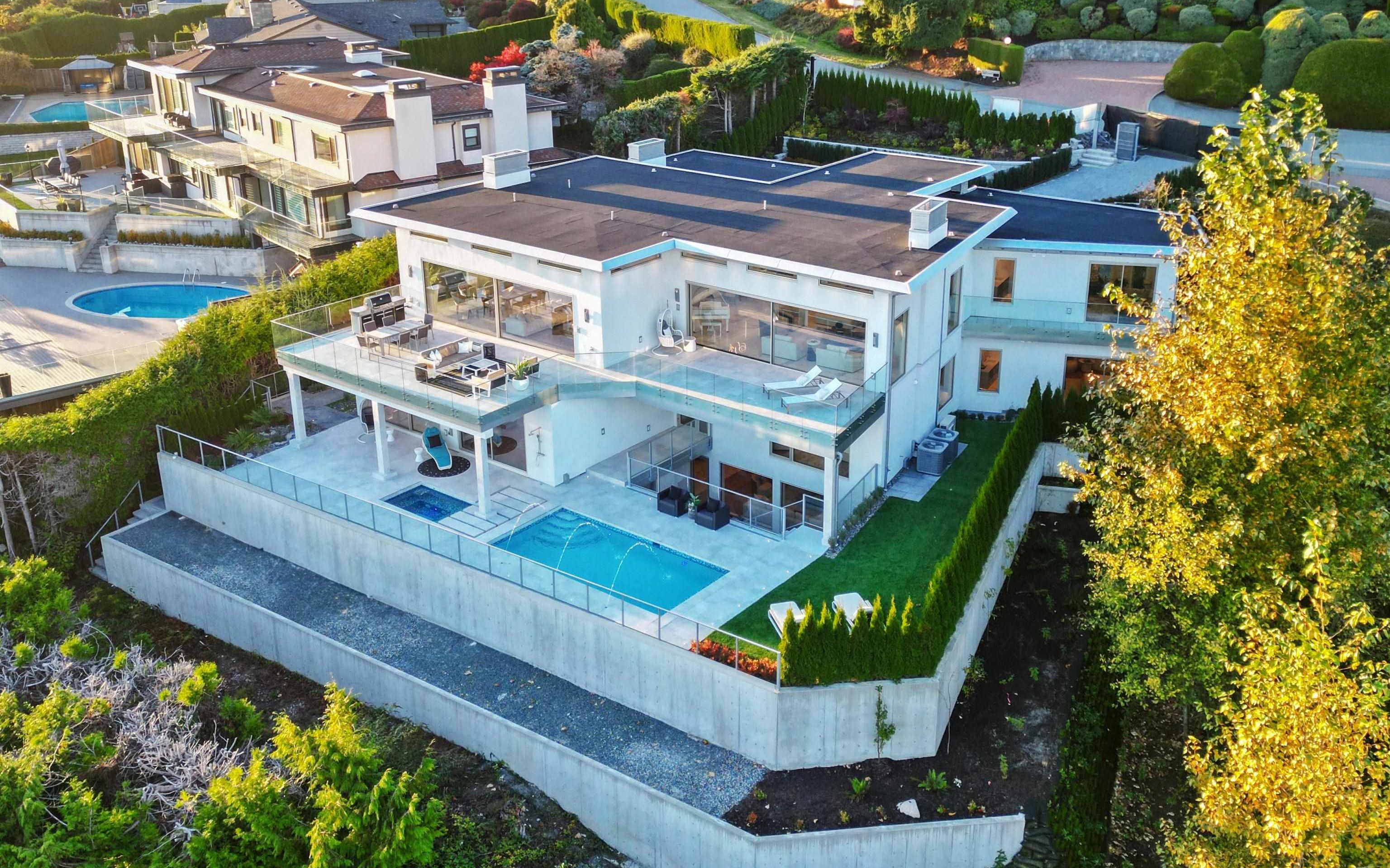 位于加拿大西温哥华的一座有着极致景观的现代豪宅|1416 sandhurst pl