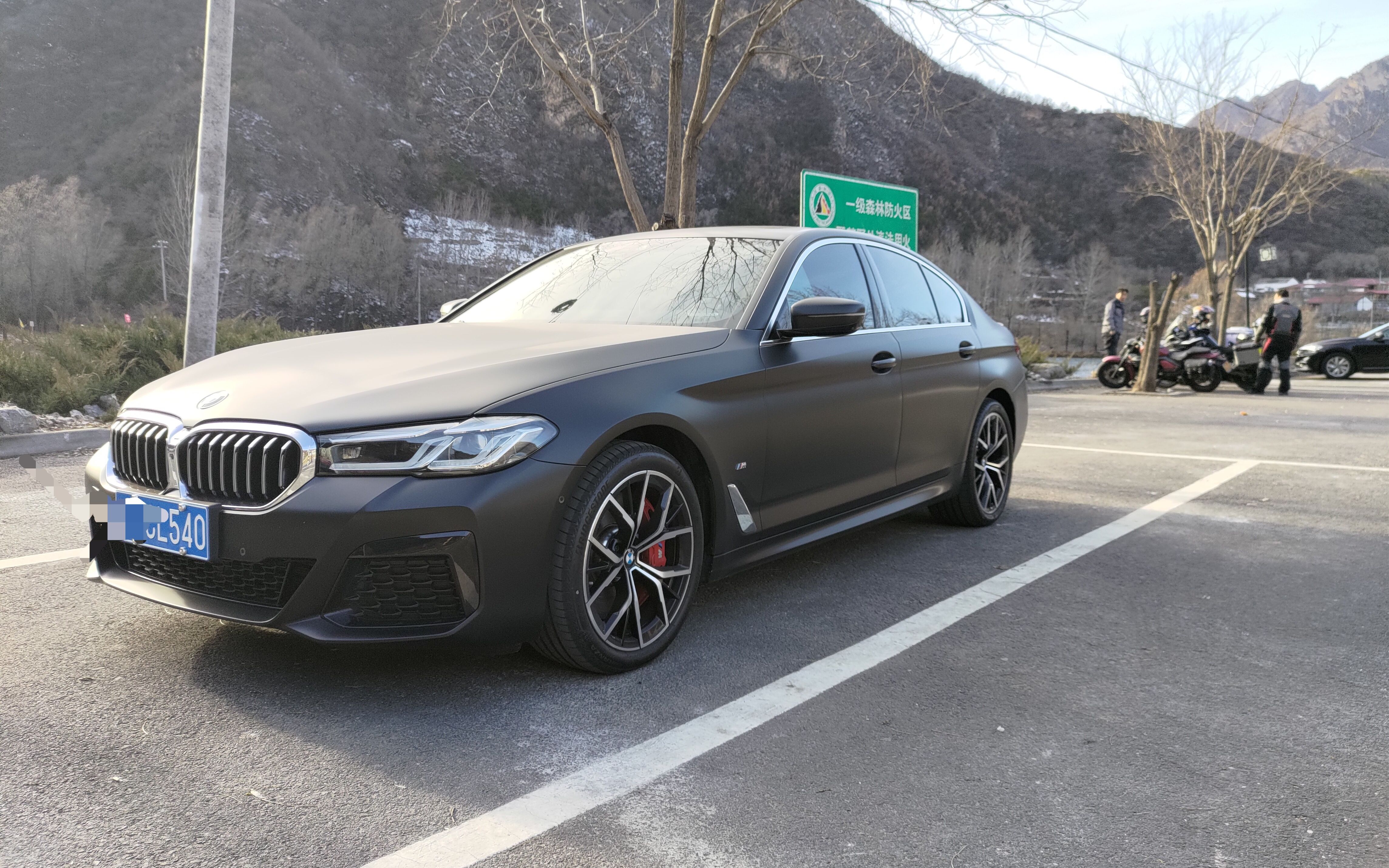 2022款宝马540i日常高速第一视角