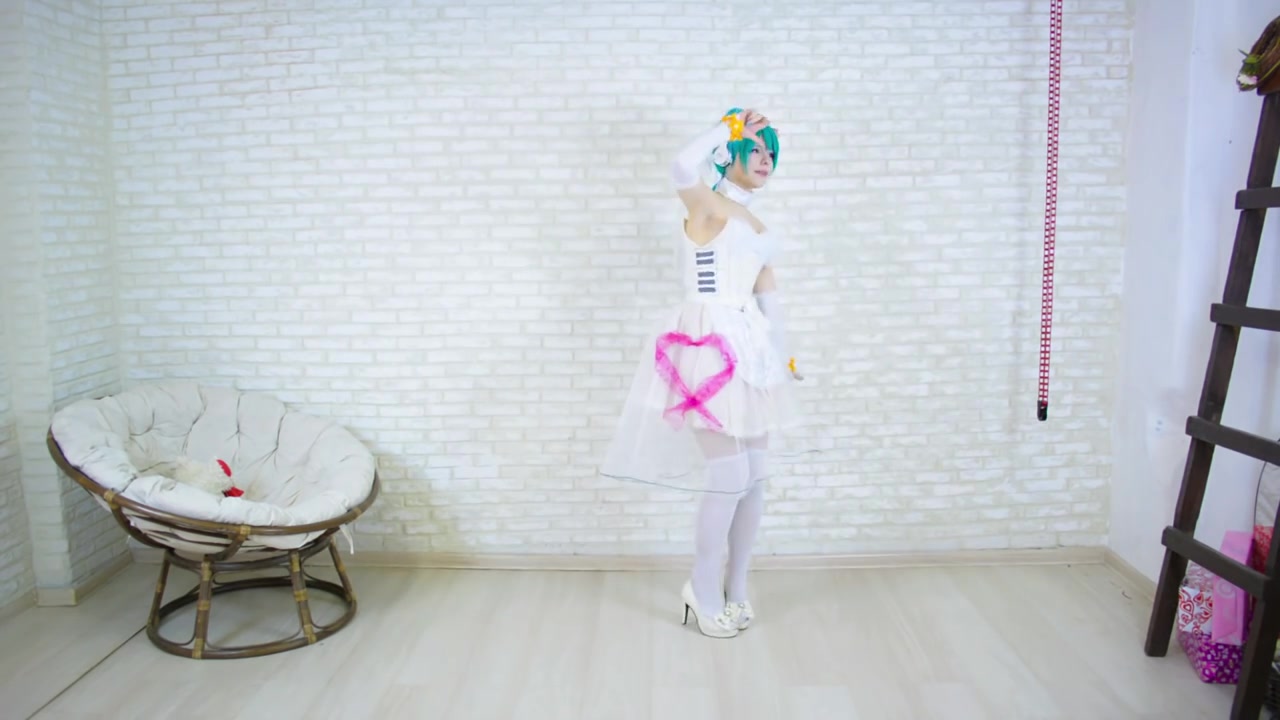 sayascarlet俄国初音未来跳39sankyuuthankyou超可爱