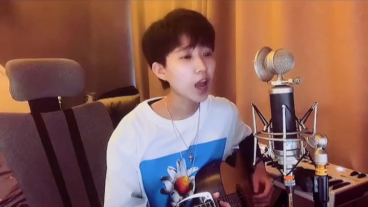 分享一首zealot周星星翻唱的ineedu这首韩语歌曲非常好听哦