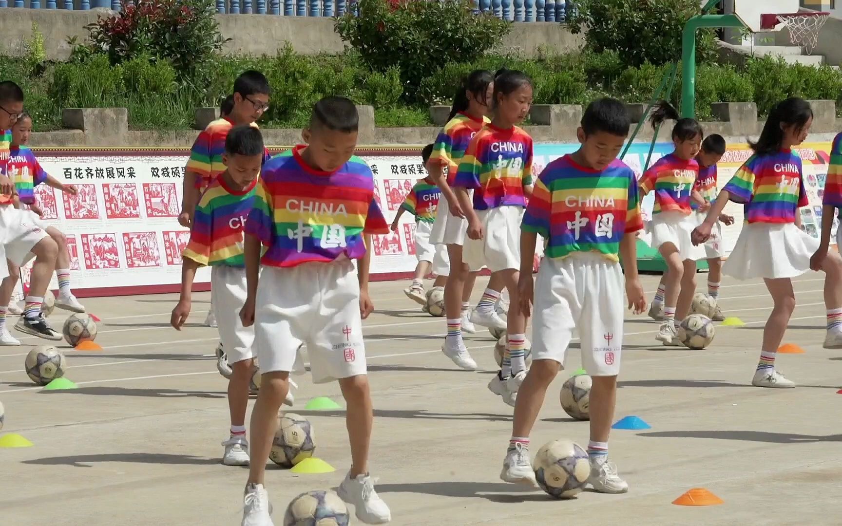 [图]陇县城关镇枣园小学----追梦足球  精品社团