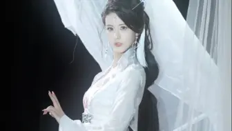 明月高悬独不照我。