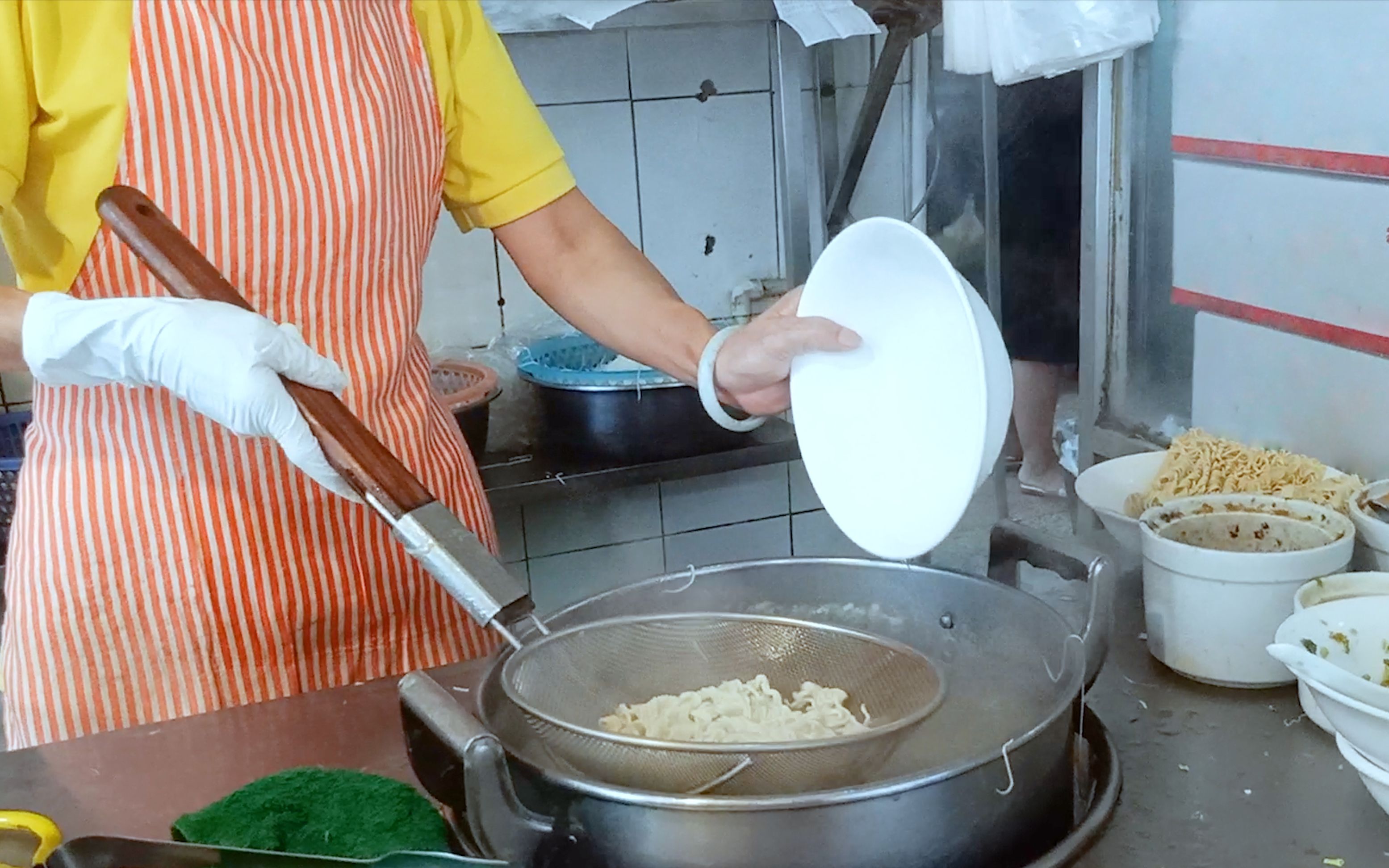 福建漳州最佳人气小吃,1碗12元可搭配20多种配料,像吃零食哔哩哔哩bilibili