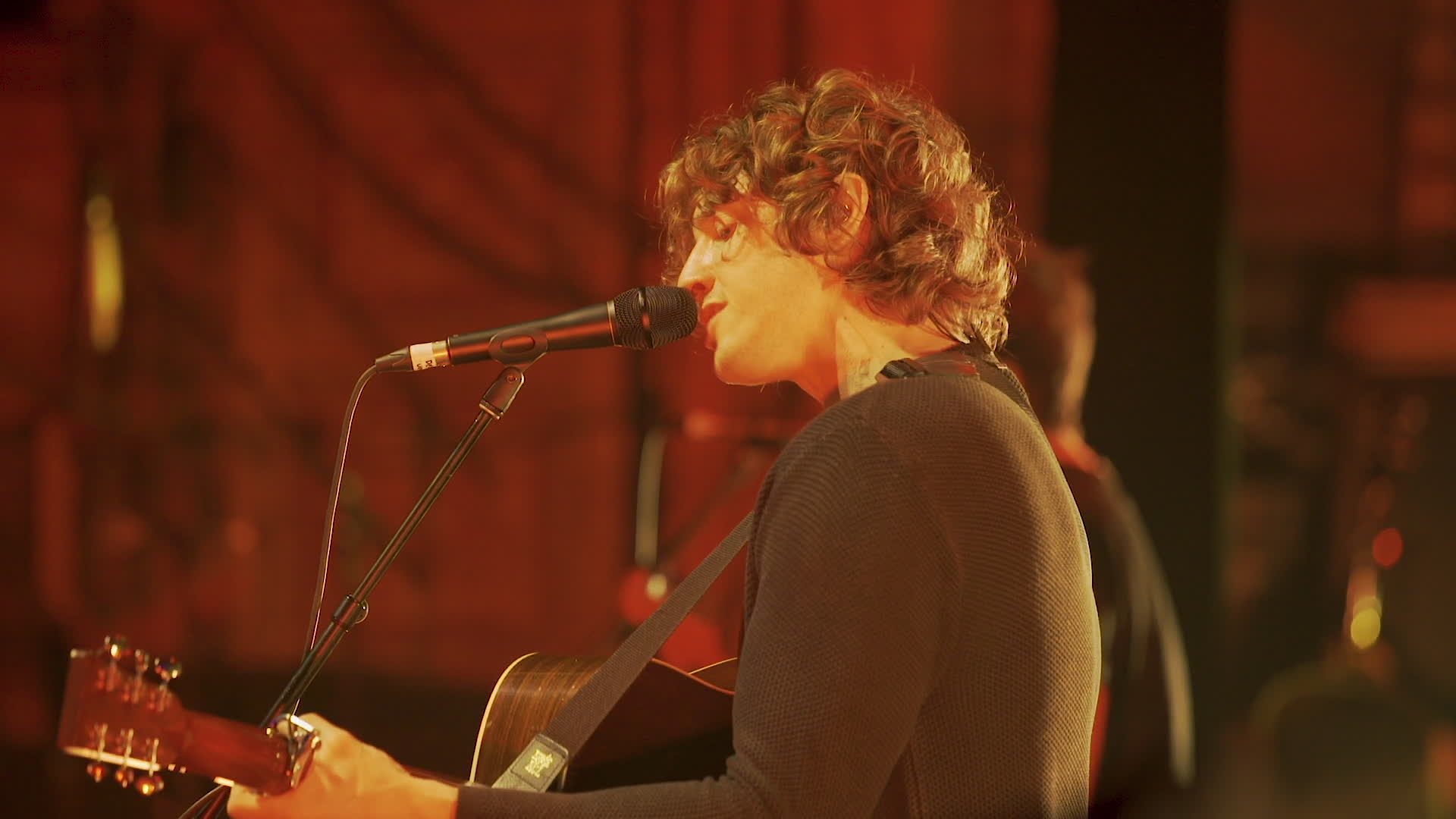 [图]Need You Now (Live At The Forum, Melbourne) - Dean Lewis