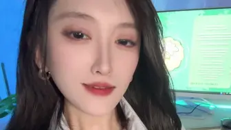 你想买什么显卡你告诉我？你还能买什么显卡？？嗯？？你看我长得像不像显卡？？