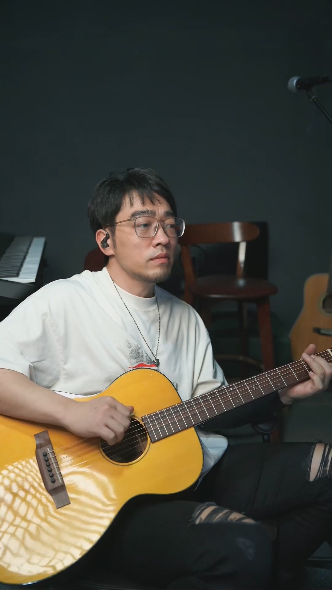 康树龙 20250524凌晨吉他弹唱