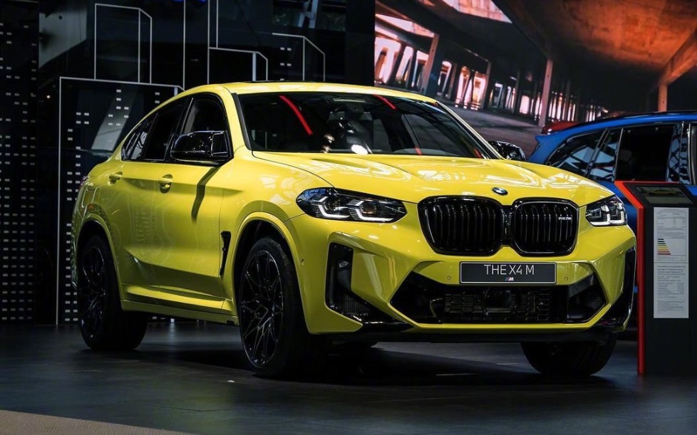 【2022宝马x4m雷霆版 圣保罗黄 - 中期改款】2022 bmw x4m