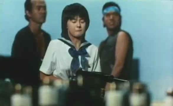 [图]【老电影预告片】水手服与机关枪 1981