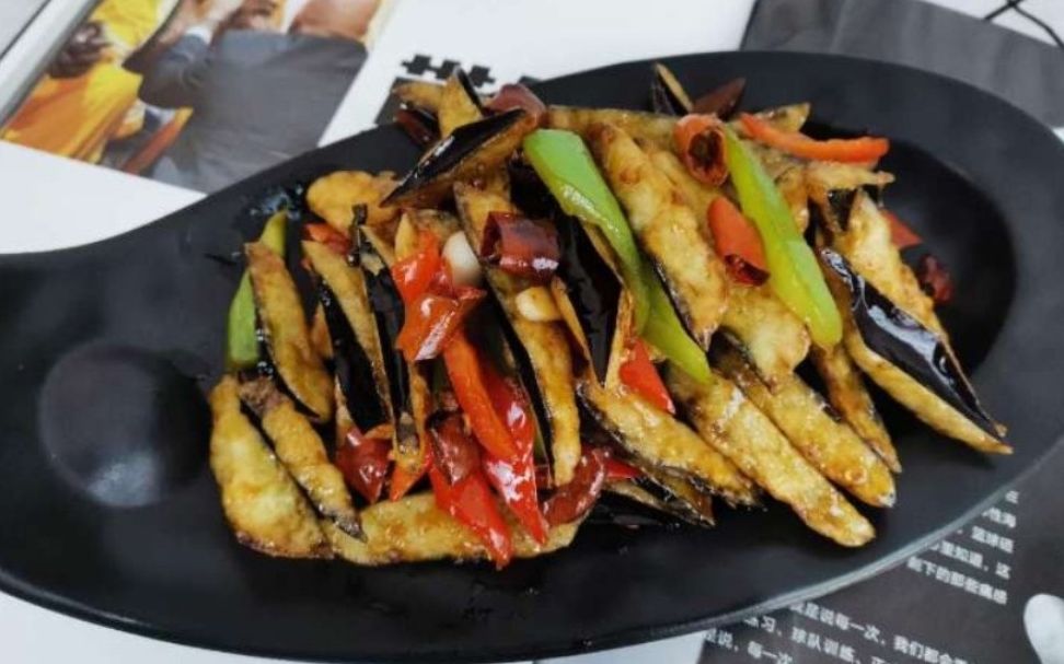 厨师长教你"风味茄子"的家常做法,茄子外酥里嫩,好吃不油腻