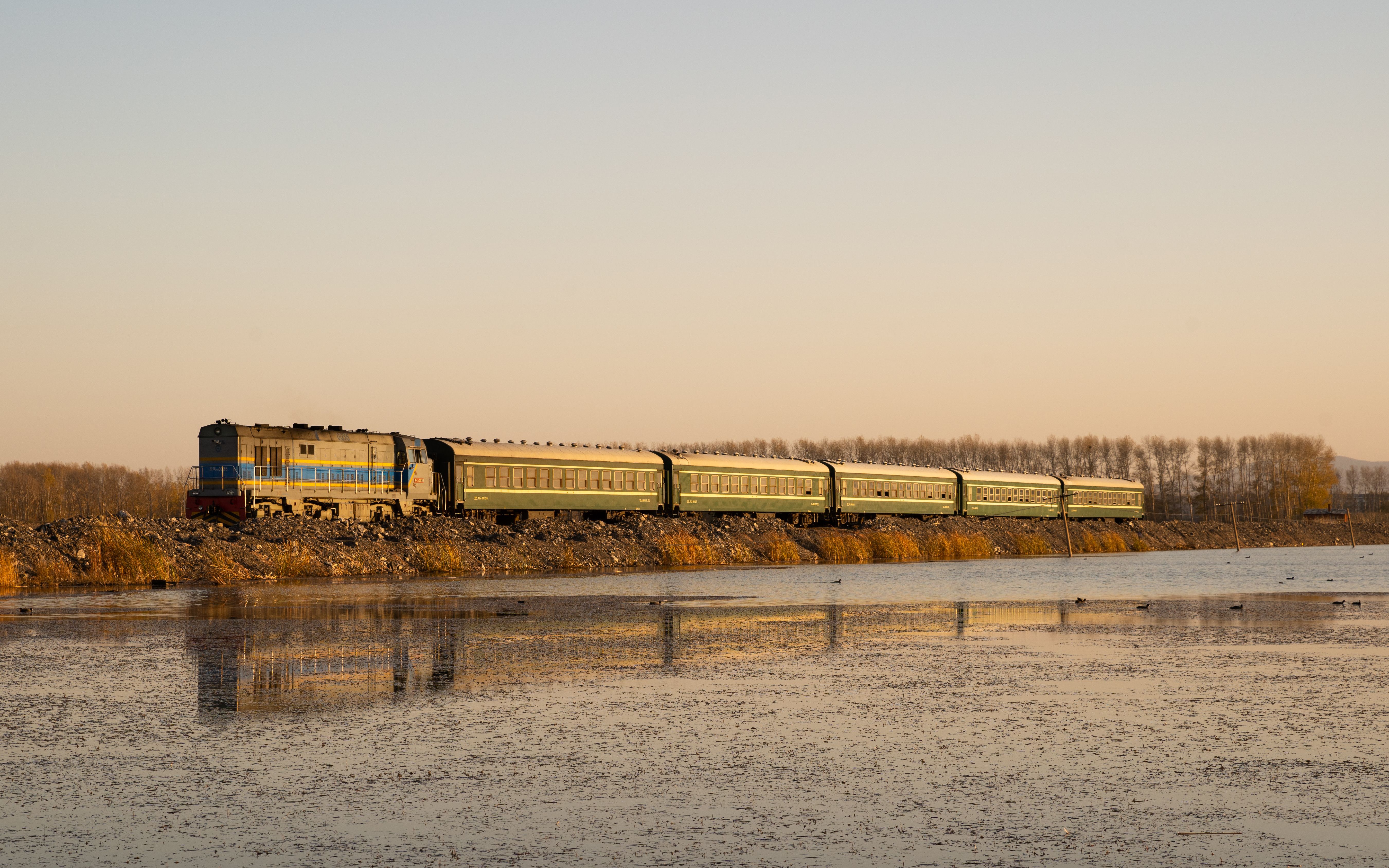双鸭山矿铁中心站拍车