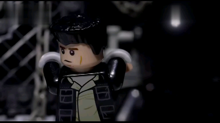 [图]Avicii - Addicted To You (Avicii by Avicii) (LEGO Version)