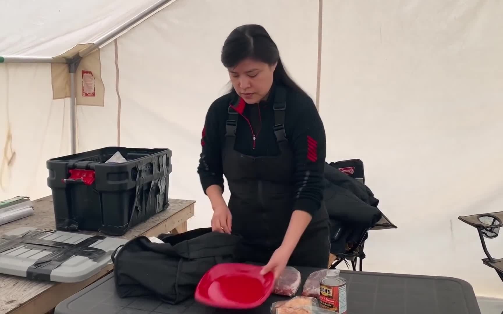 SURVIVING 30c WINTER CAMPING in a VIKING HOT TENT WILDERNESS COOKING哔哩哔哩bilibili