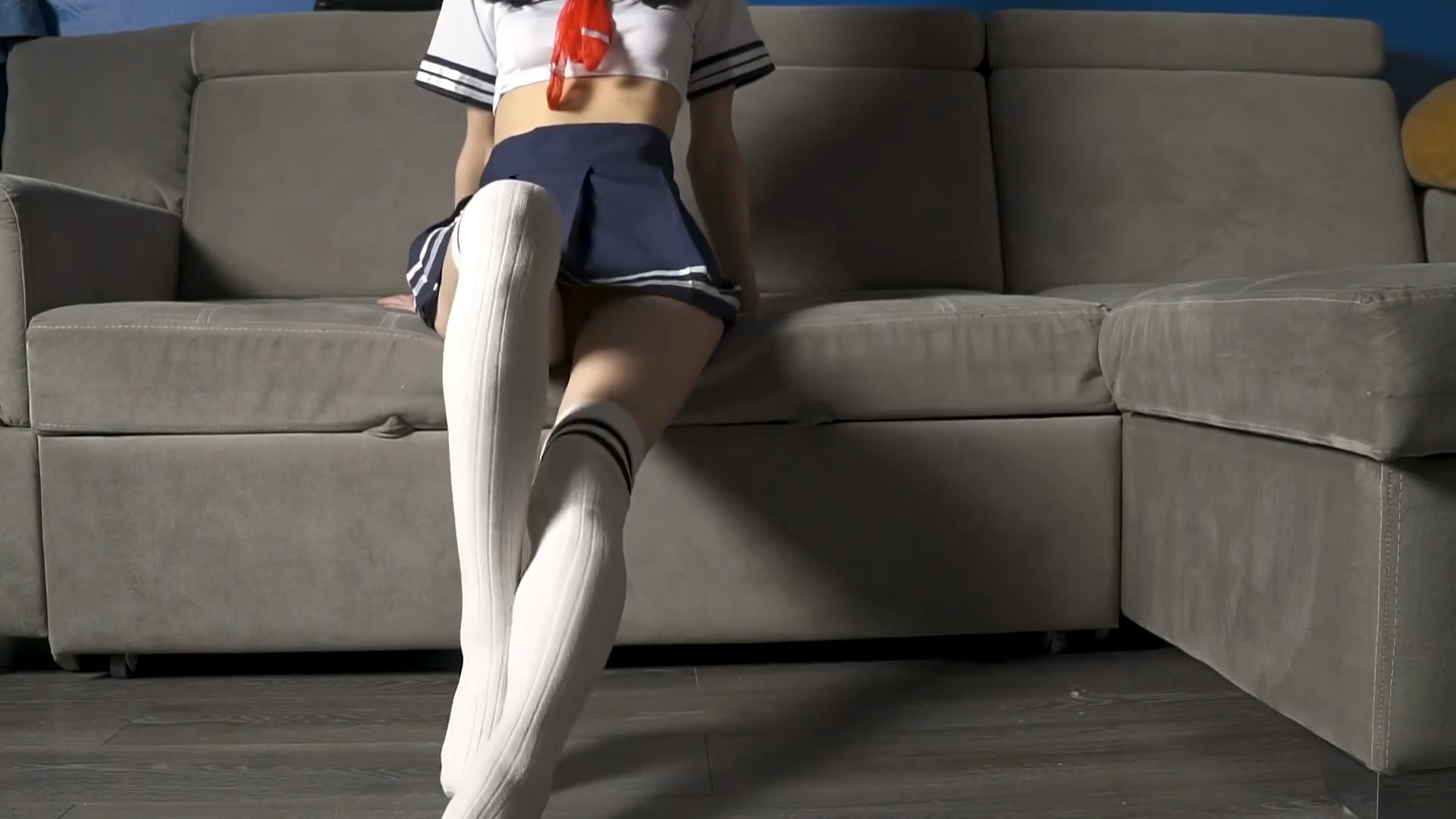 水手服 过膝白袜你觉得搭吗?