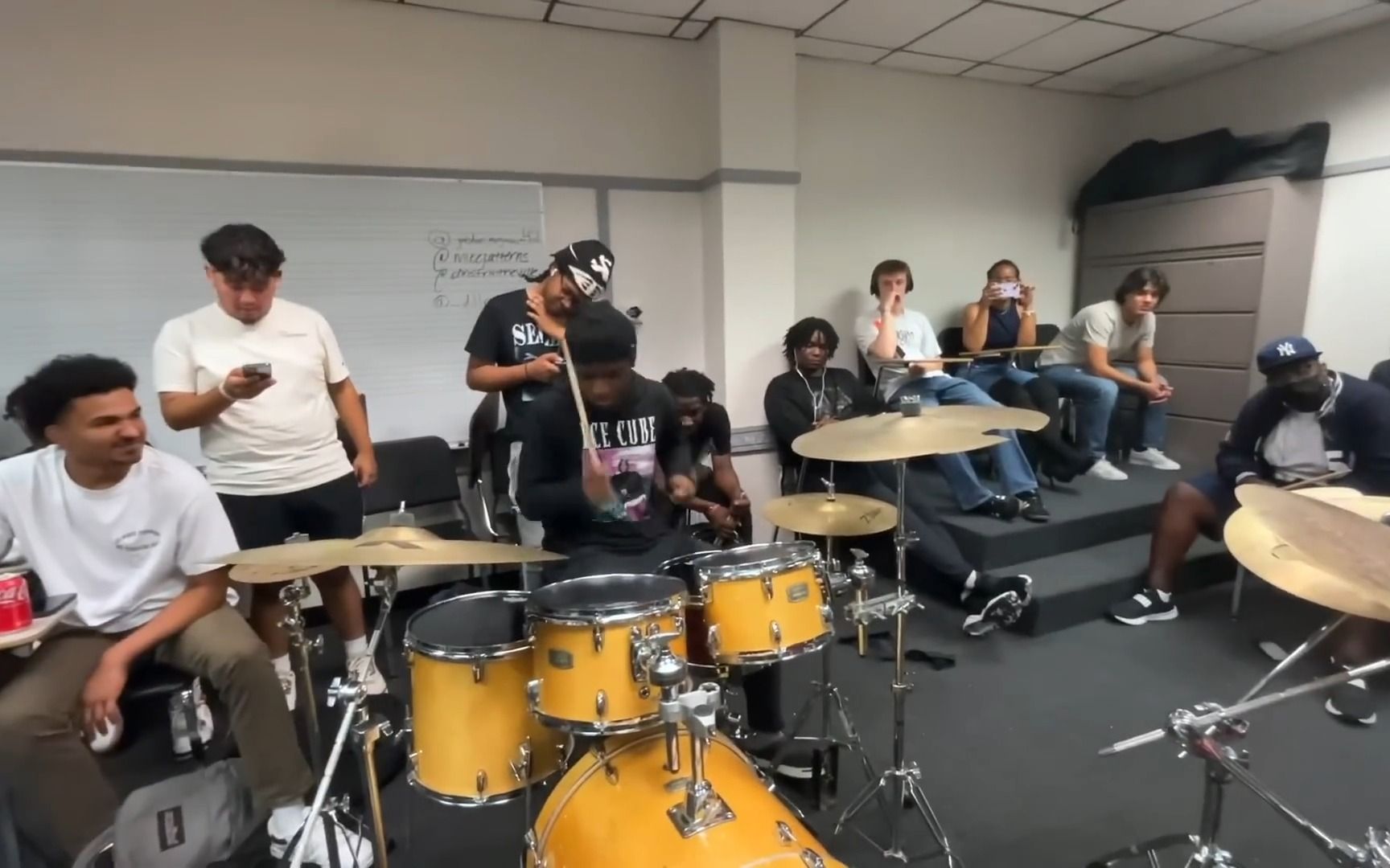 [图]BERKLEE RETURN SHED 2k24