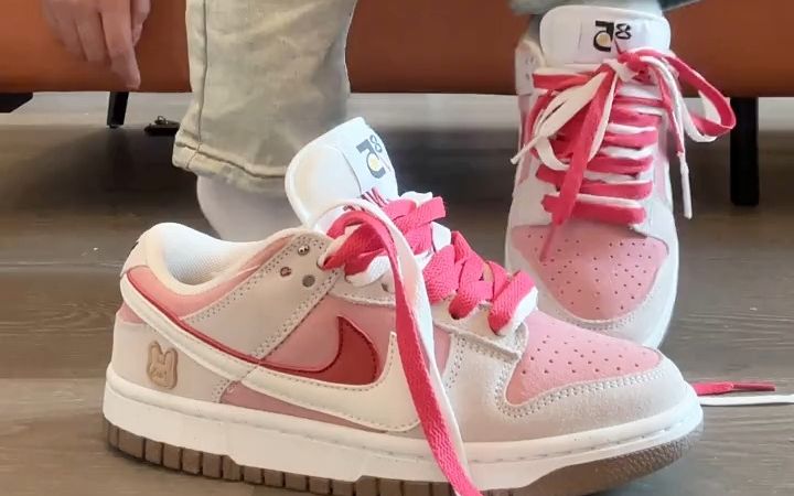 兔子饼干粉嫩嫩喜欢听好话但不信 #潮鞋 #鞋狗的日常 #超好看鞋子推荐