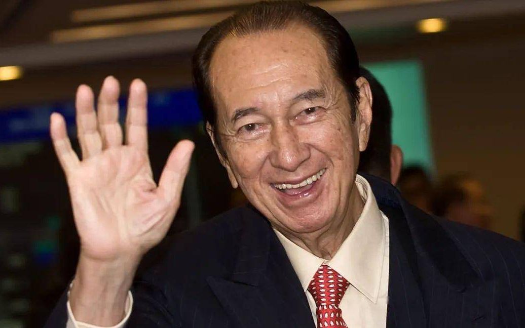 "千亿赌王"何鸿燊,86万续命针打了11年,800万棺材揭开世纪葬礼.