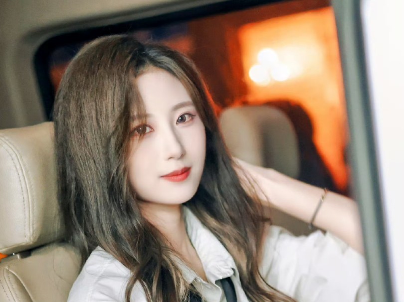 小金同学的撒娇八连【金莹玥】