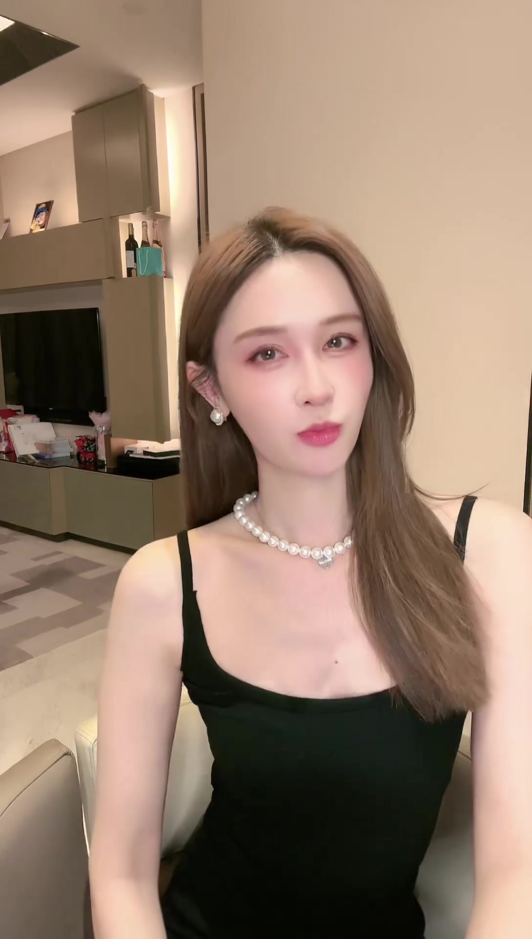 杨壹壹yee90_2024-05-16_22-06-45