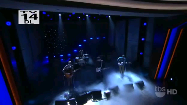 [图]Deerhunter - Helicopter (Live on Conan)