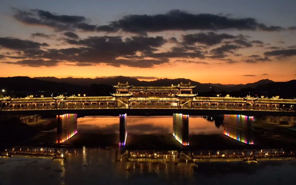 黄昏下的兴宁廊桥