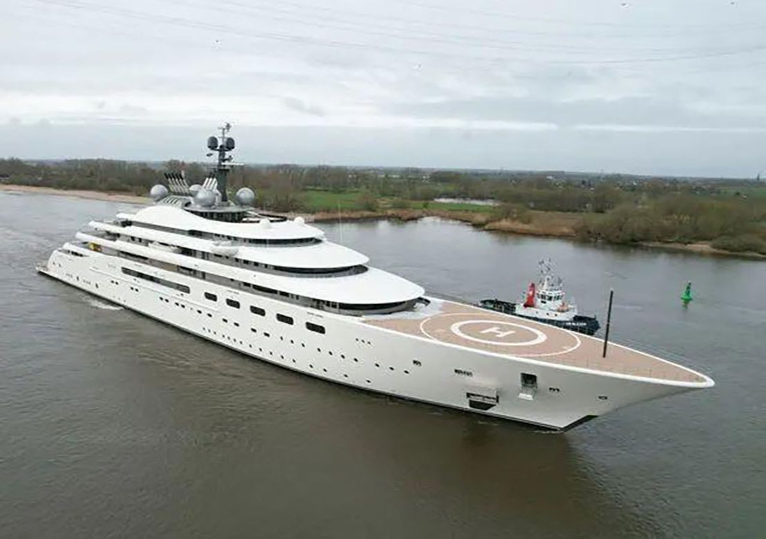 世界第五大乐顺超级游艇,拥有两个停机坪,具备废水处理能力