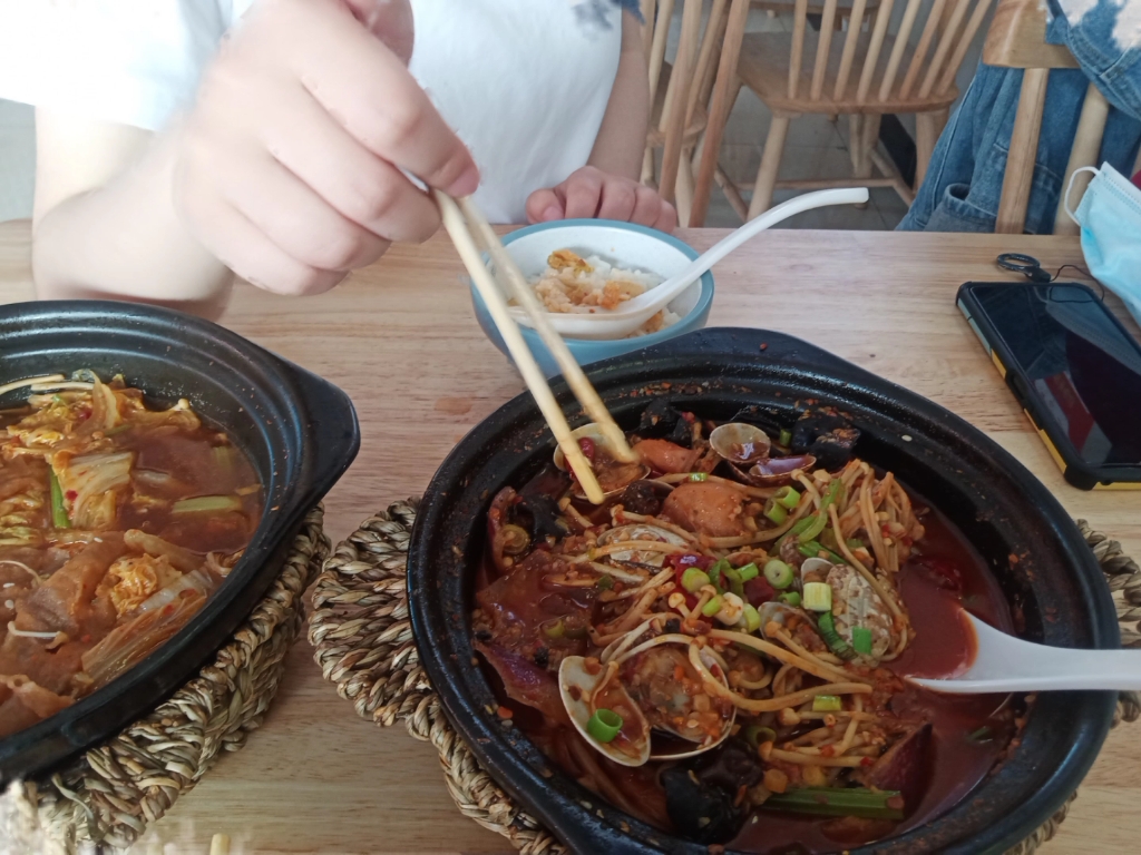 和闺蜜一起吃饭饭(78517871)