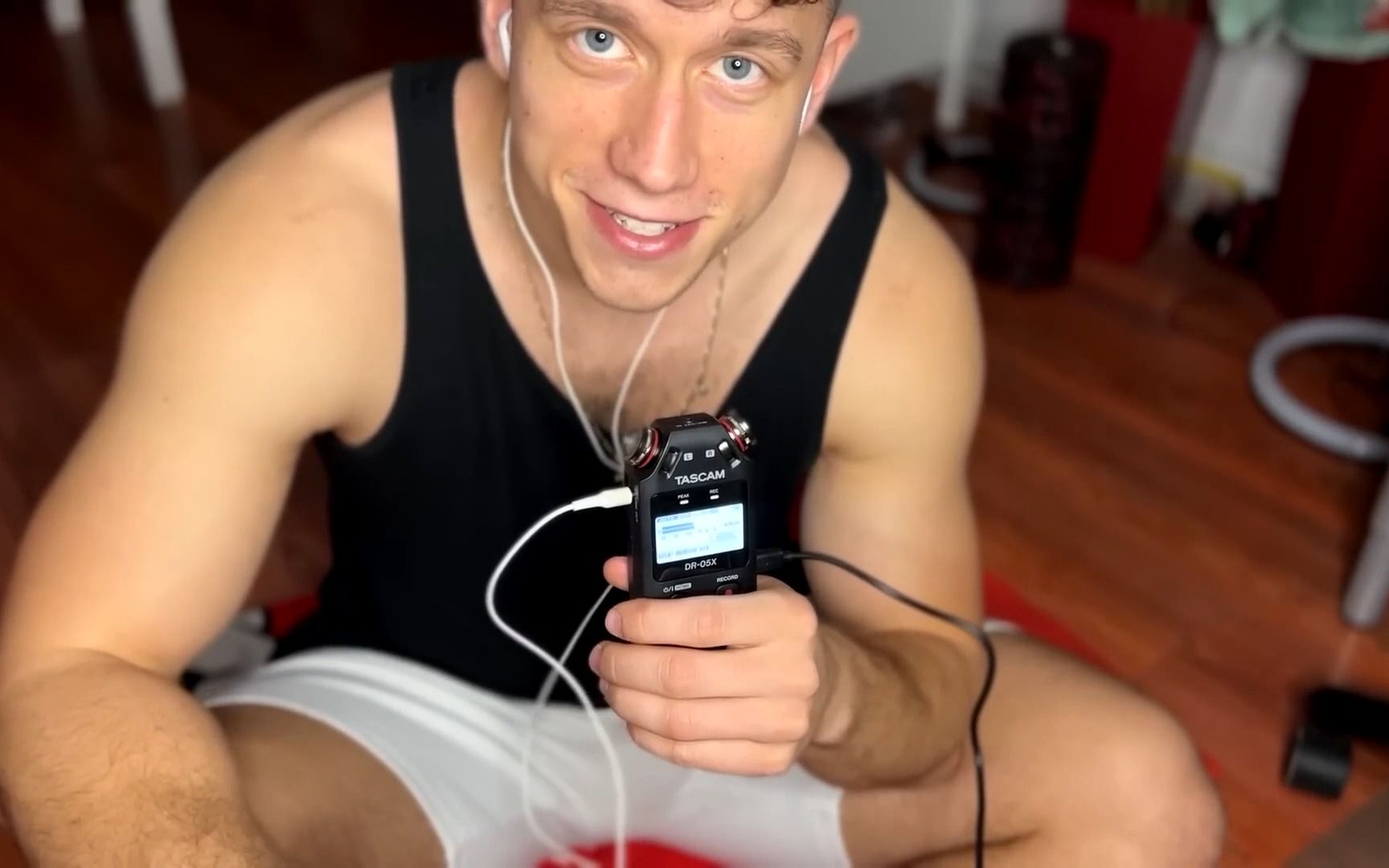 【肌肉帅哥jake助眠】在地板上助眠