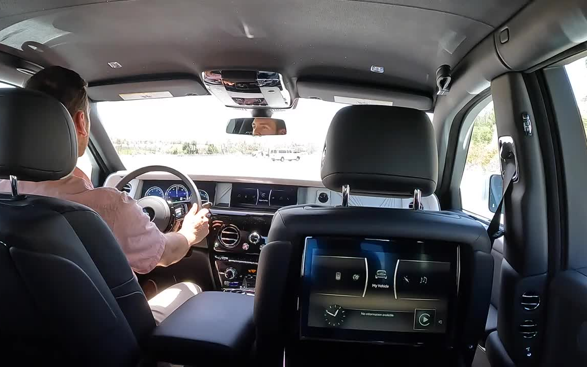 这才是应该体验的角度,劳斯莱斯幻影第二排视角试乘视频