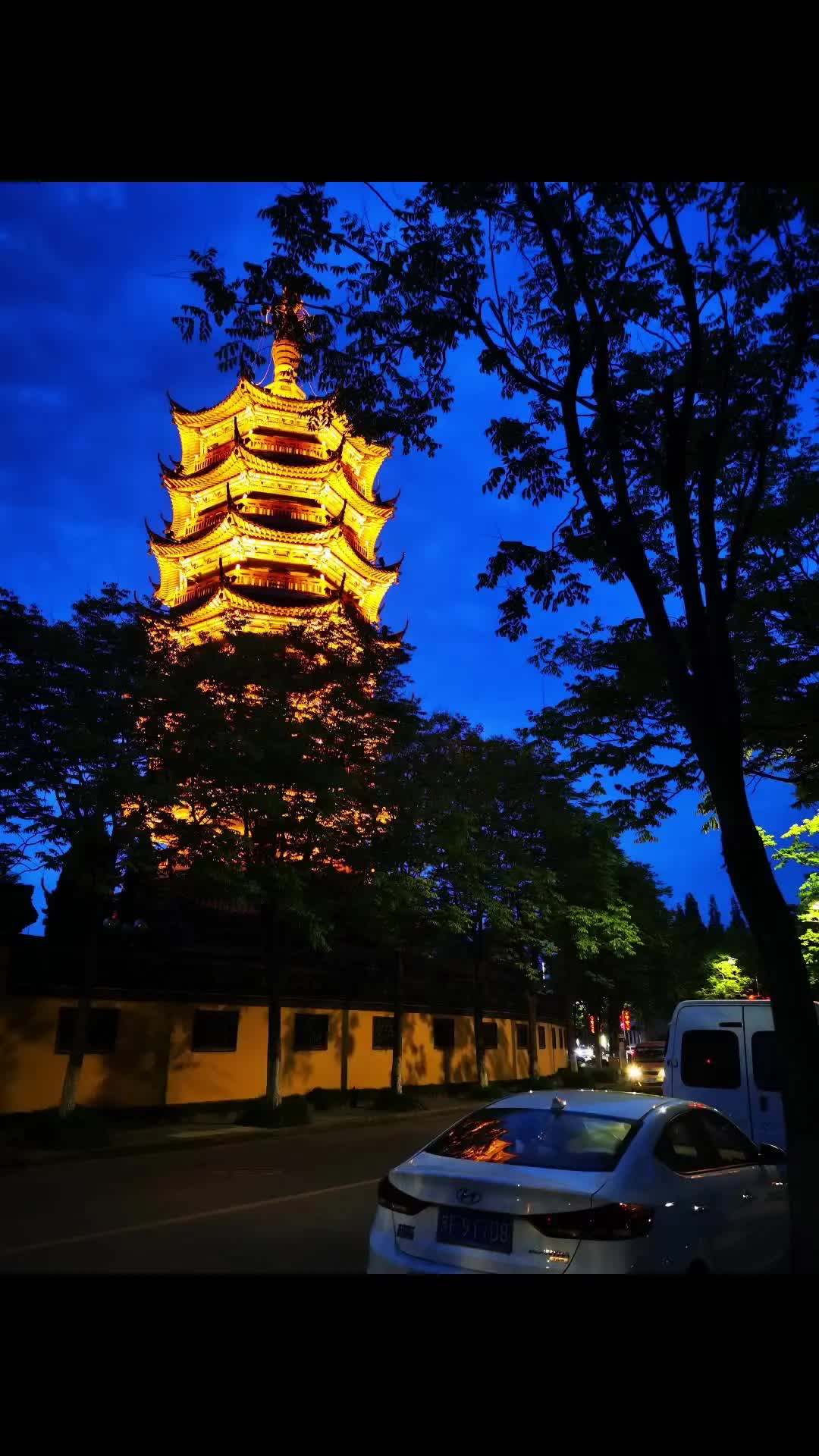 江苏如皋市夜景和定慧禅寺夜景很美_哔哩哔哩_bilibili