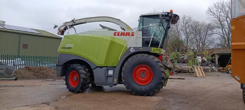 克拉斯970青储机进口国内即将海运出发马力大割台宽