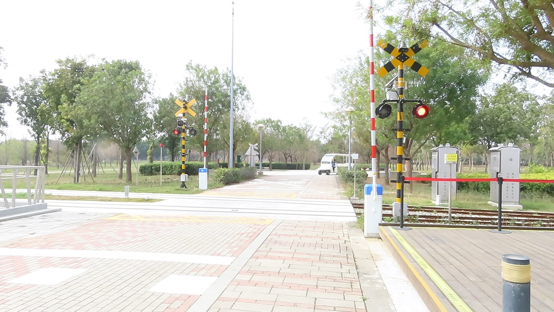 嘉義六腳鄉故宮南院平交道