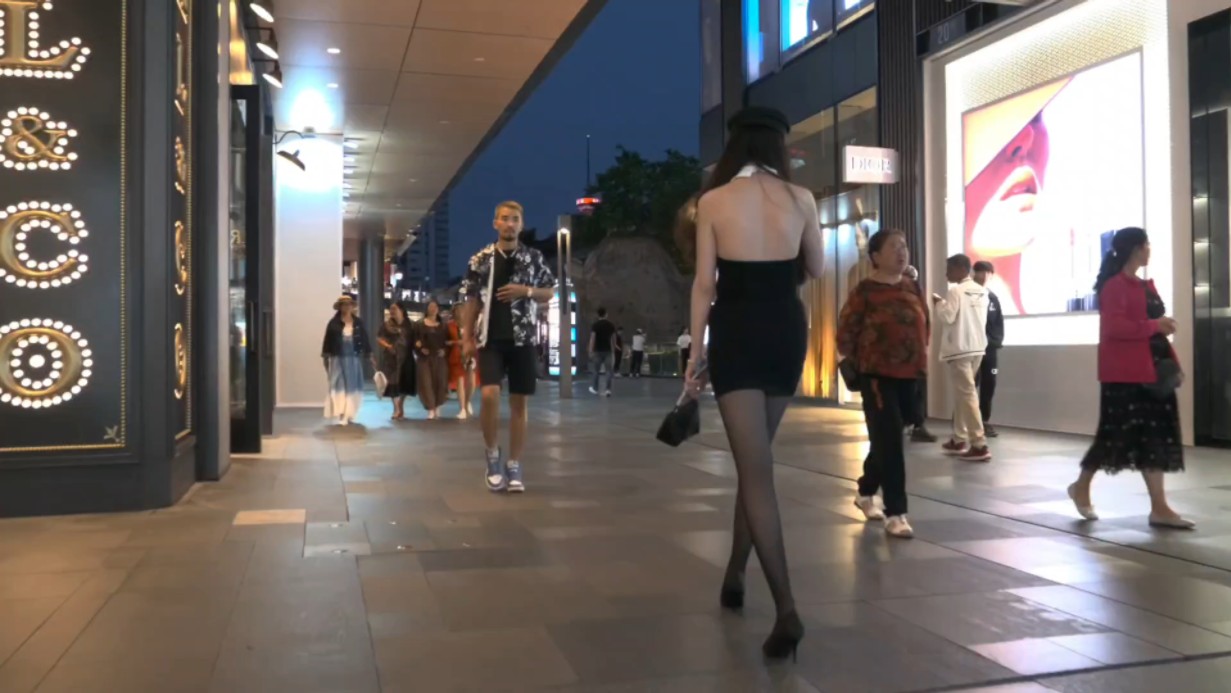 太古里夜景 黑丝 - 日不落