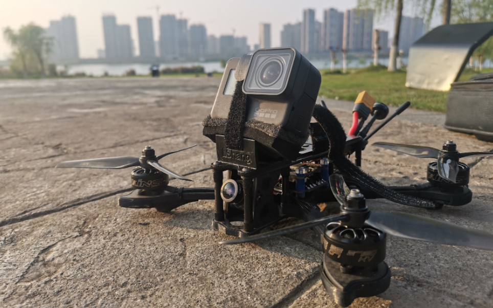 fpv穿越机-公园-平稳飞行