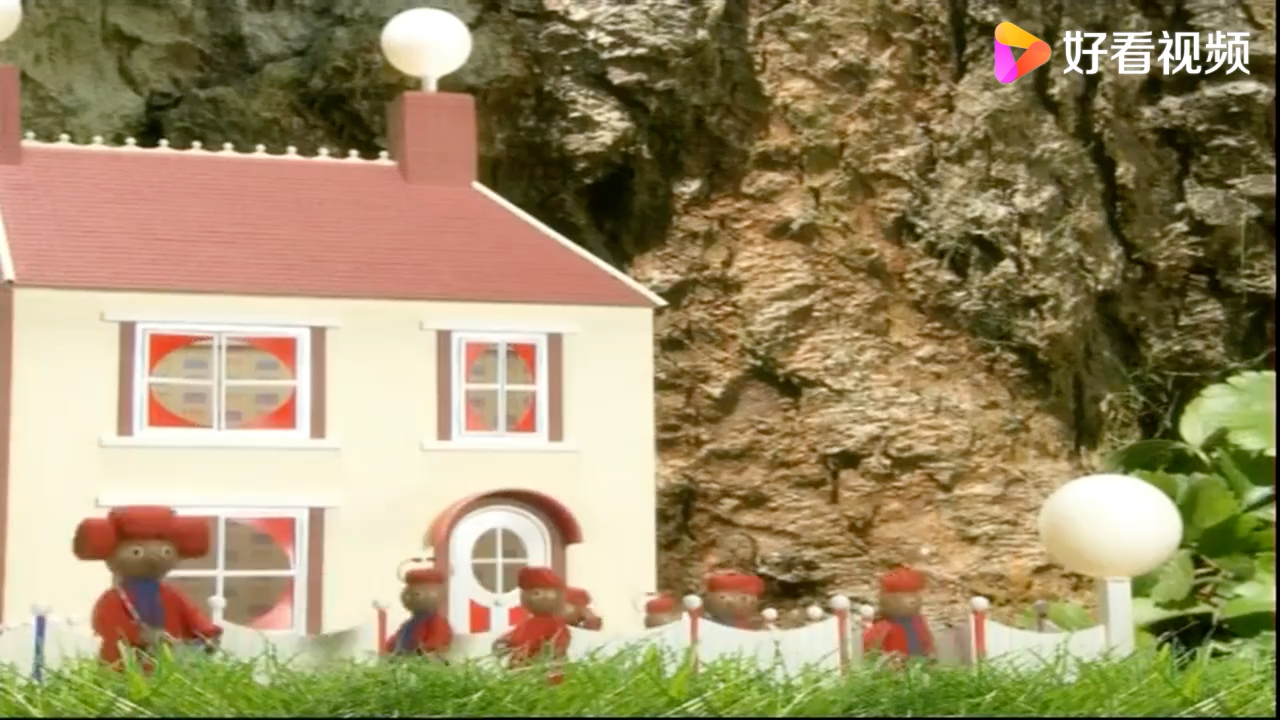 花园宝宝:小豆豆藏在花盆里,小点点准备好了,开始捉迷藏喽