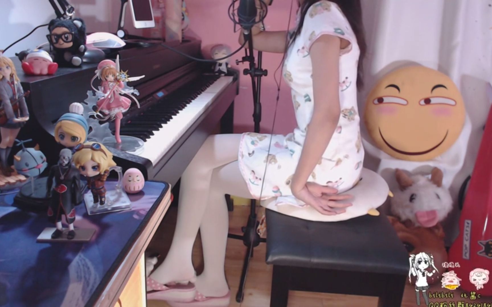 斗鱼北酱y许嵩平行宇宙钢琴弹唱
