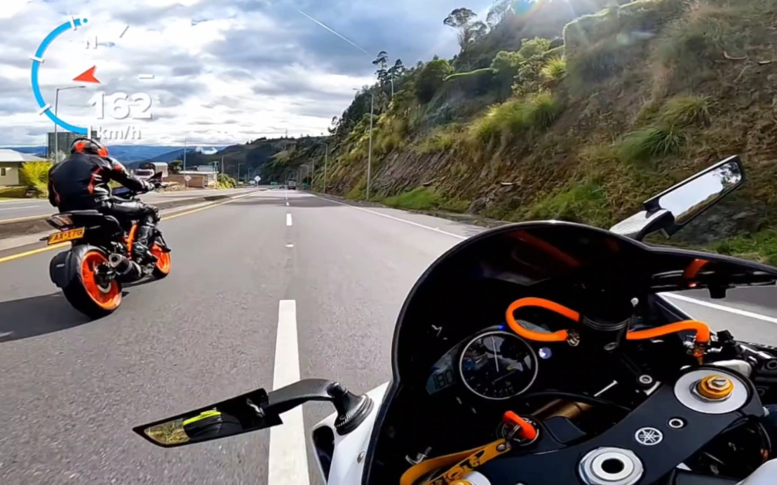 雅马哈r 1 弯道超车,时速100多压弯!