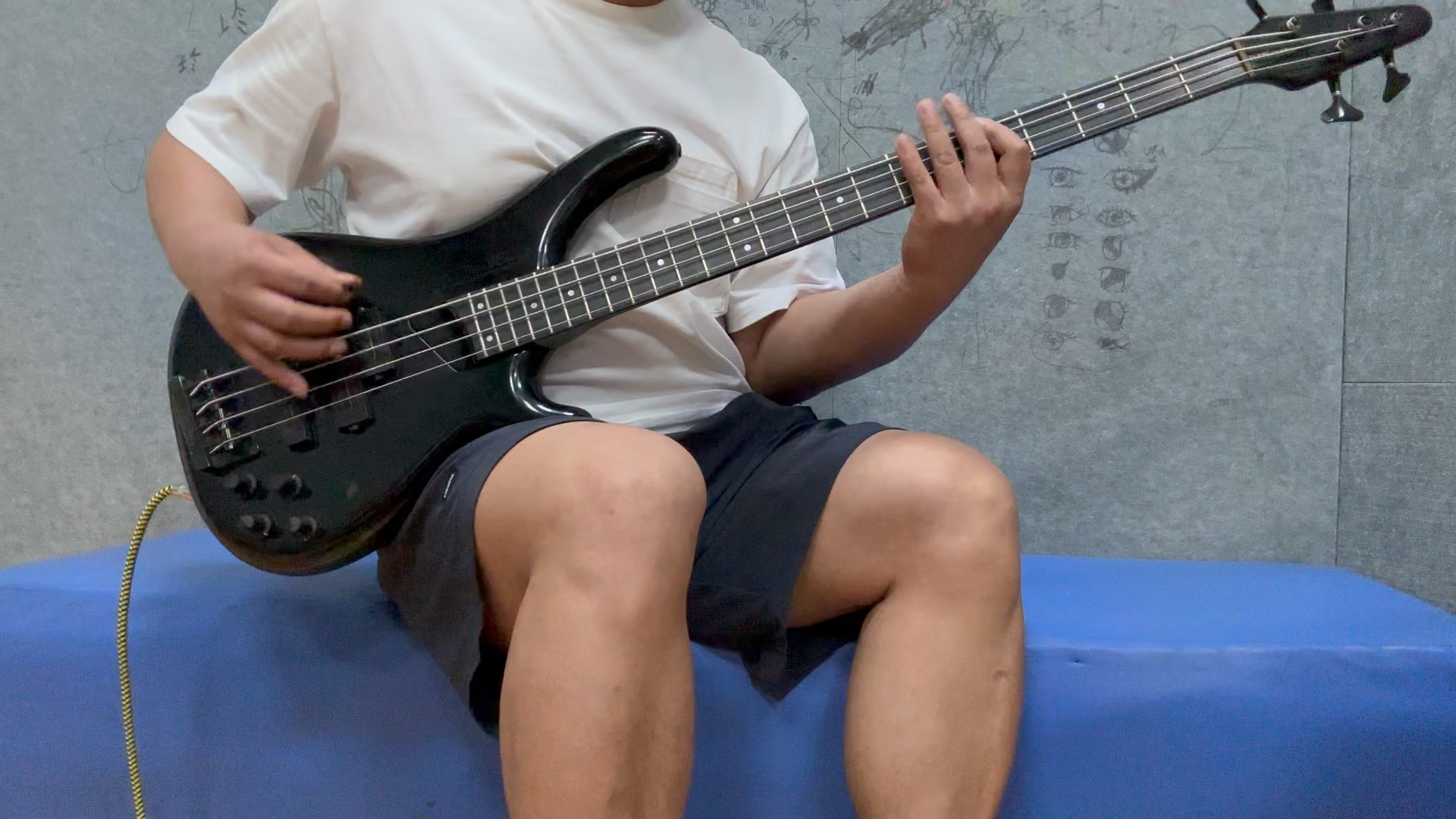 wonderwall bass