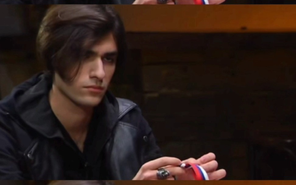 通灵之战奥列格降神者都长那么好看的嘛