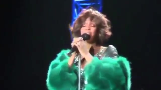 [图]【泪目】Whitney Houston - I Will Always Love You (Live in Moscow) 2009