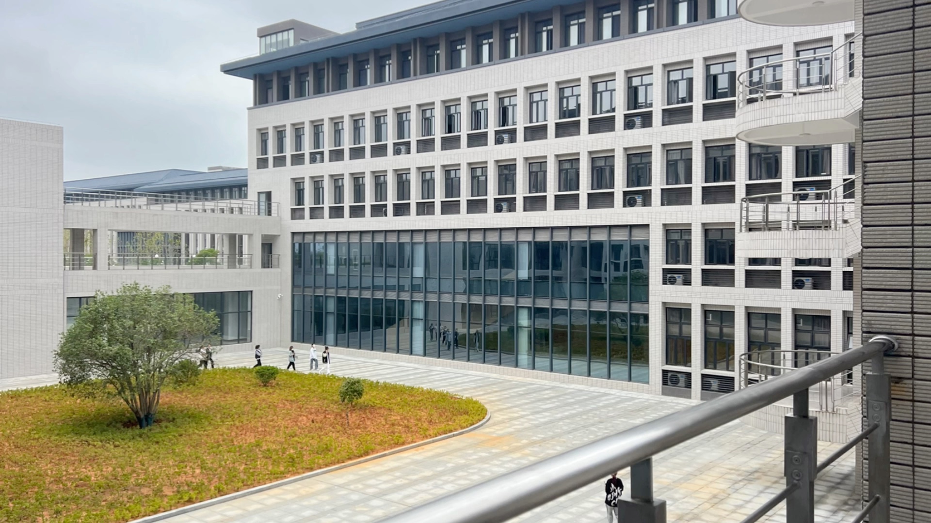 皇家东湖学院的教学楼来了!