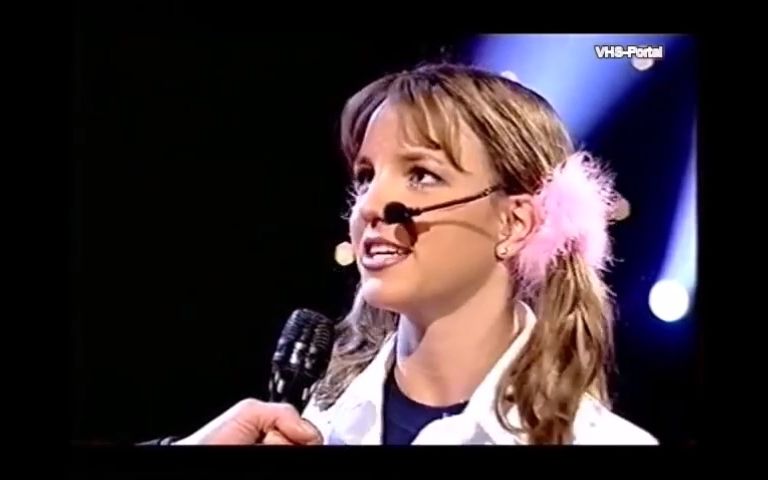 [图]Britney Spears - Baby One More Time Live National Lottery 1999 edit