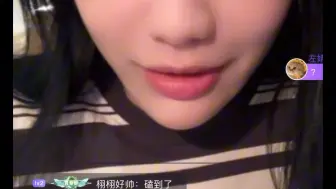 Tải video: 【左拐】“媛媛今天过节怎么想起来点进我的直播间了”“那天陈雨孜穿了我的衣服 希望你看到她能想起我”